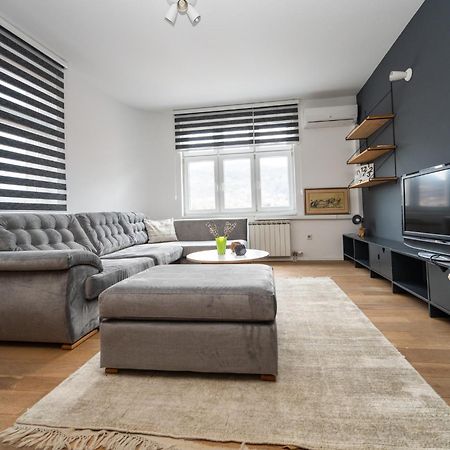 Design 1Bdr Apartment With City View Saraievo Exterior foto